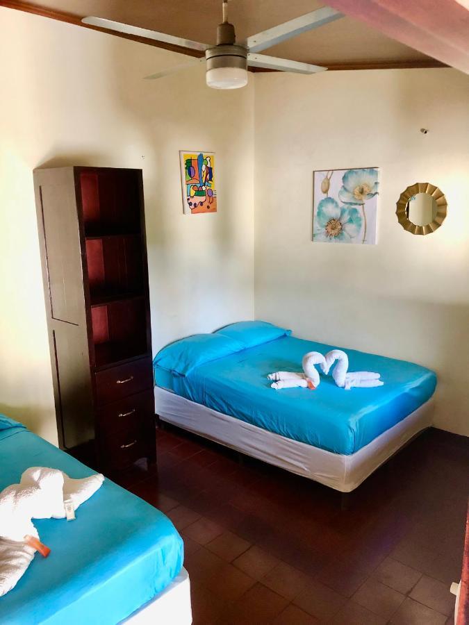Casa Lula Leon Hostal Bagian luar foto