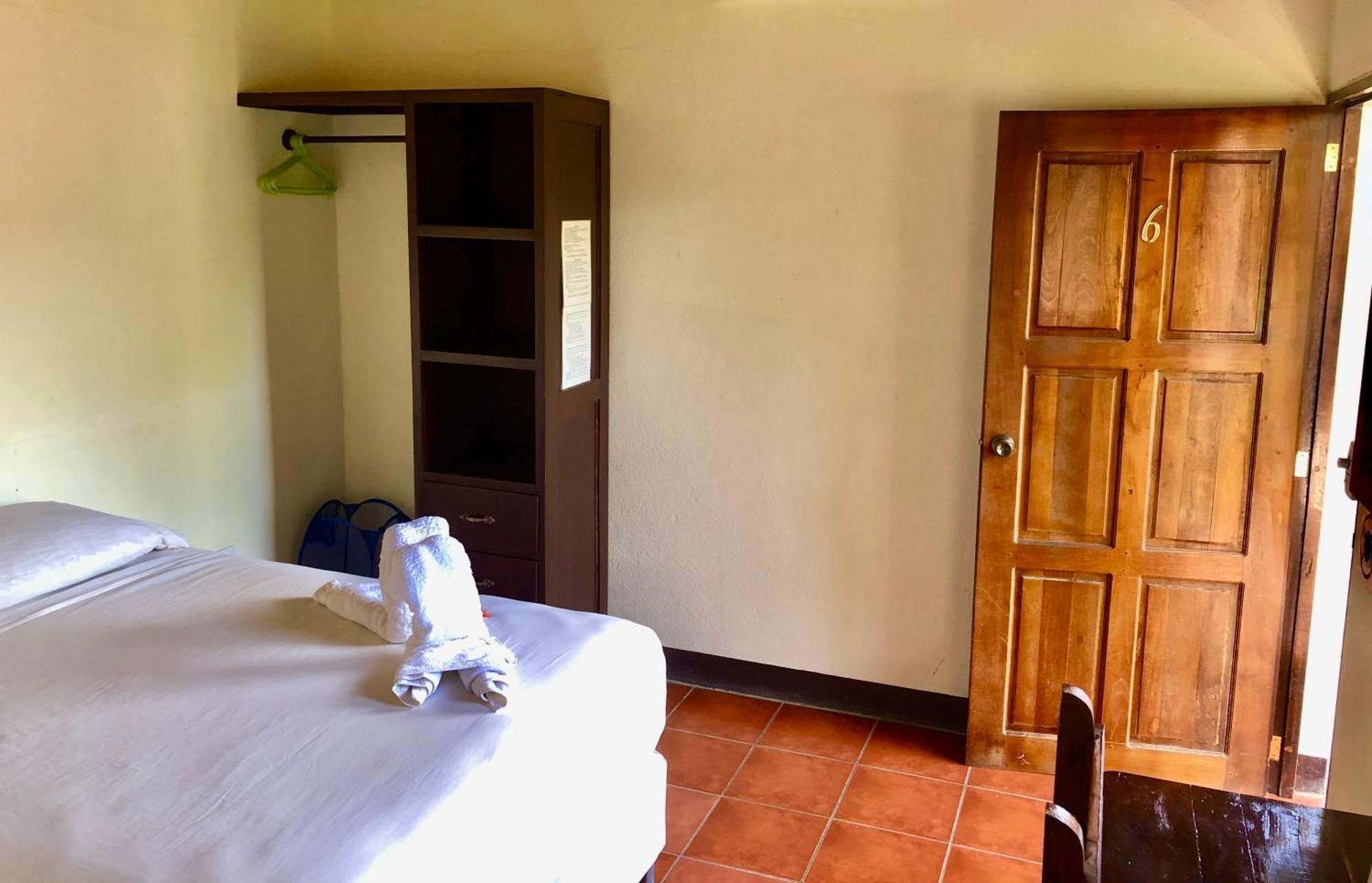 Casa Lula Leon Hostal Bagian luar foto