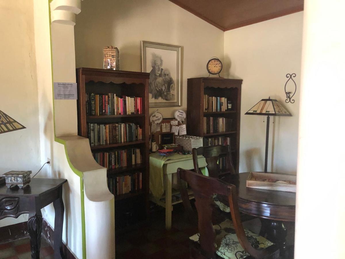 Casa Lula Leon Hostal Bagian luar foto